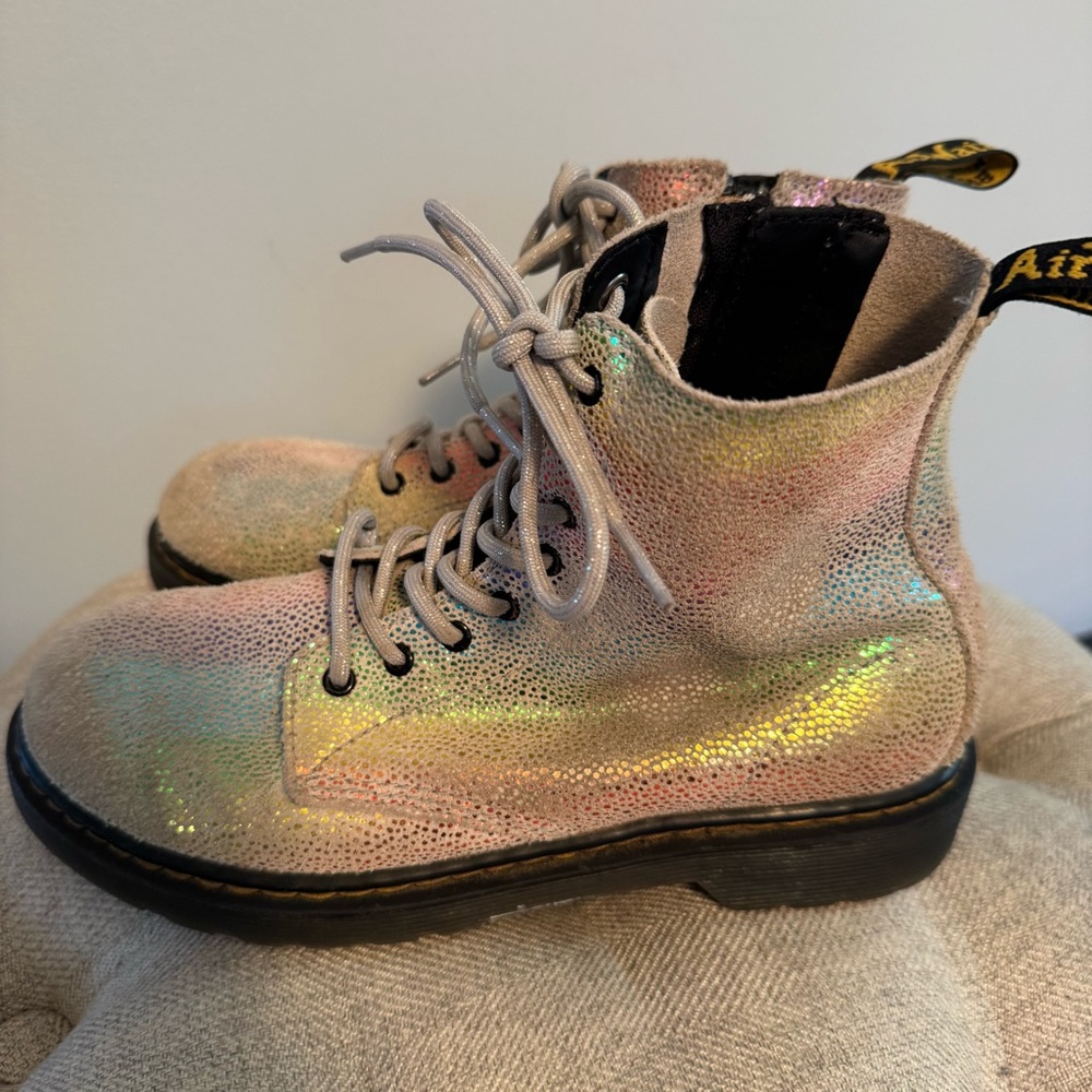 DR. MARTENS Women's or Girl's Boots Sparkle Size 5 - Picture 2 of 7